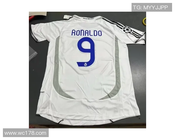 足球场上的璀璨之星莫伦特斯他如何征服全球球迷心的传奇之路